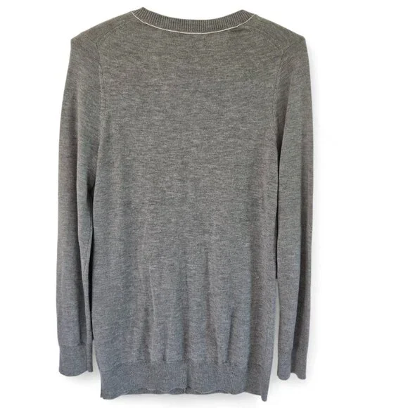 Banana Republic Long Sleeve Button Down V-Neck Cardigan Sweater Grey - Picture 9 of 14